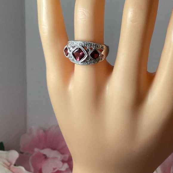 NEW, 14k W.G. PINK TOURMALINE RING - Picture 7 of 9